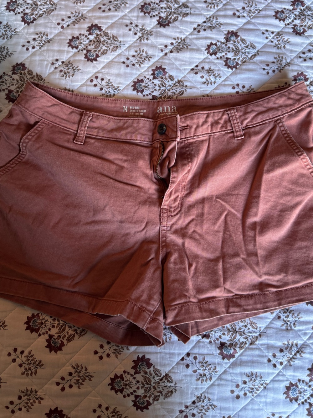 a.n.a Rusty Rose Mid-Rise Shortie Shorts